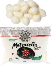 Моцарелла перлини 330гр (100гр) 1/8шт Сыроварня Волжанка